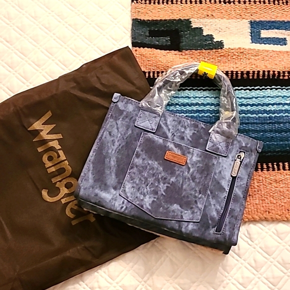 Montana West Wrangler denim sherpa tote with handles and optional strap. NWT - Picture 3 of 16